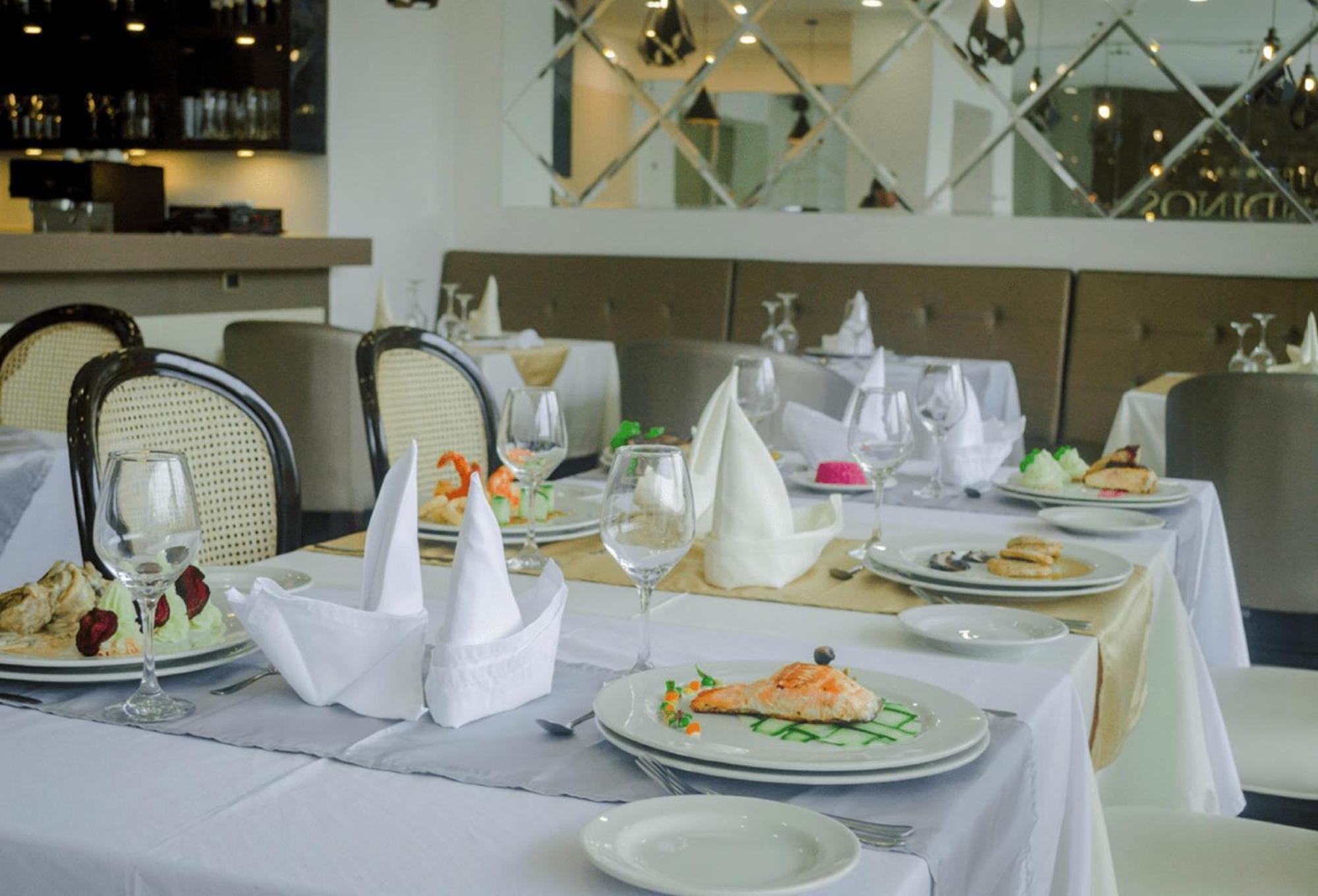 Hotel Andinos Plaza Florencia מראה חיצוני תמונה