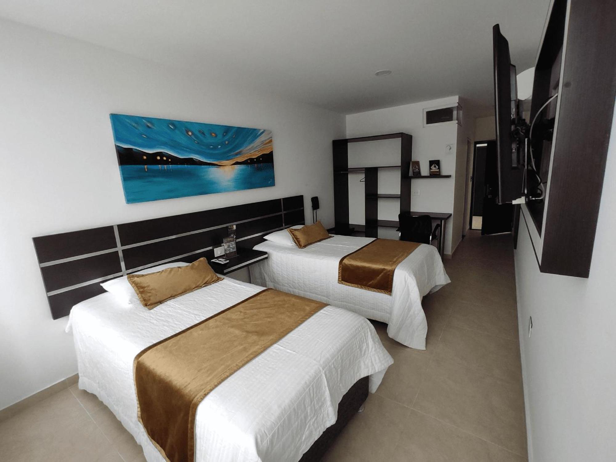 Hotel Andinos Plaza Florencia מראה חיצוני תמונה