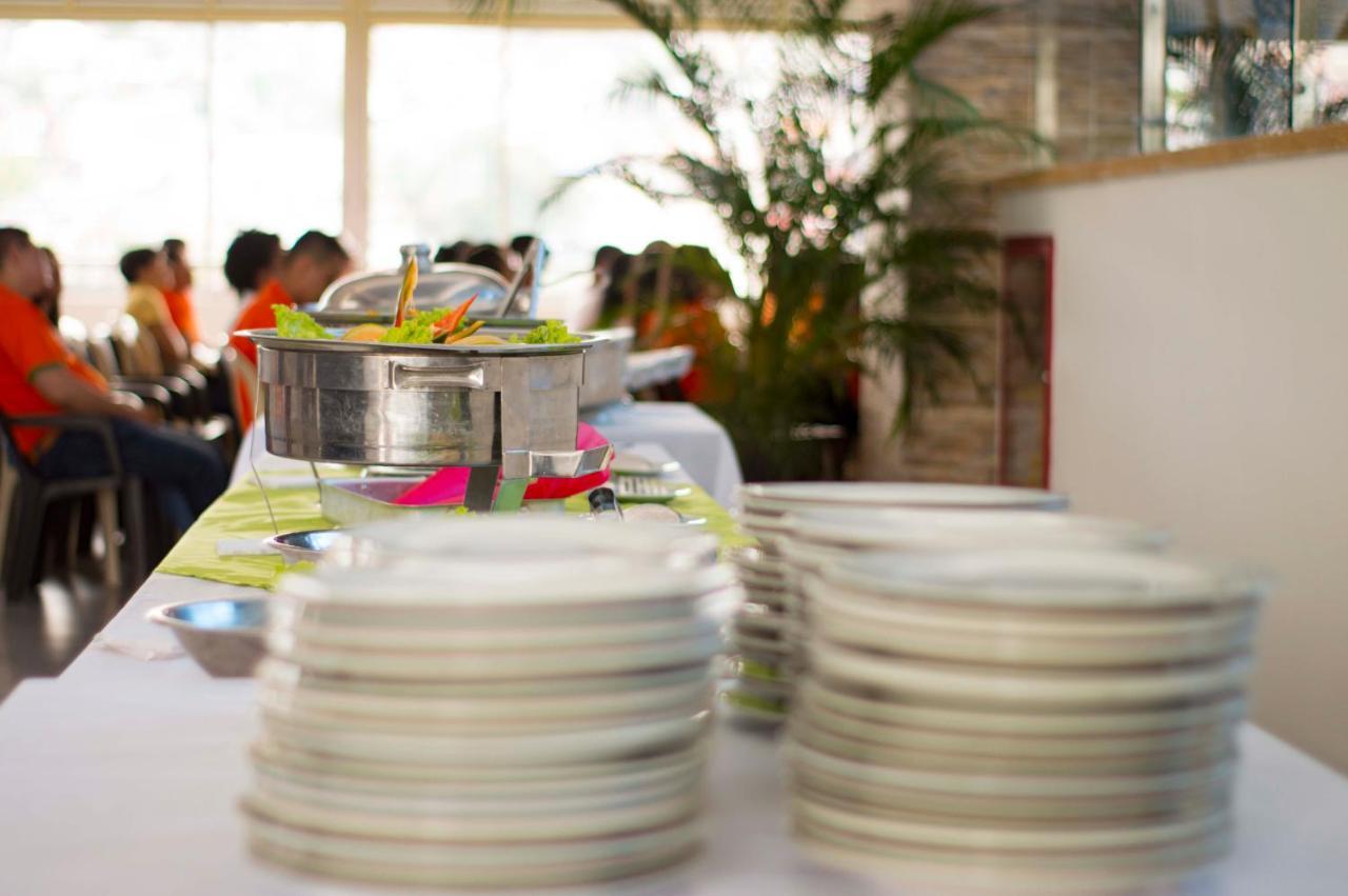Hotel Andinos Plaza Florencia מראה חיצוני תמונה